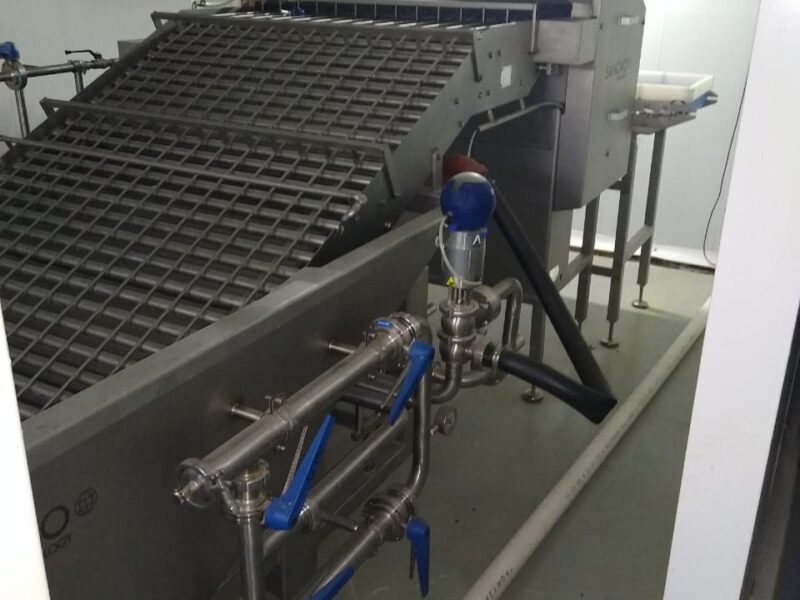 Enfriadora y peladora de huevos